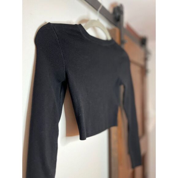✨ Zara Black Ribbed Long Sleeve Crop Top – Size Small ✨ - Picture 1 of 7
